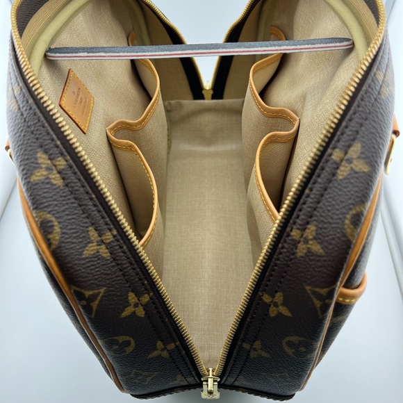 Authentic Louis Vuitton Trouville Monogram Bag - Picture 9 of 9